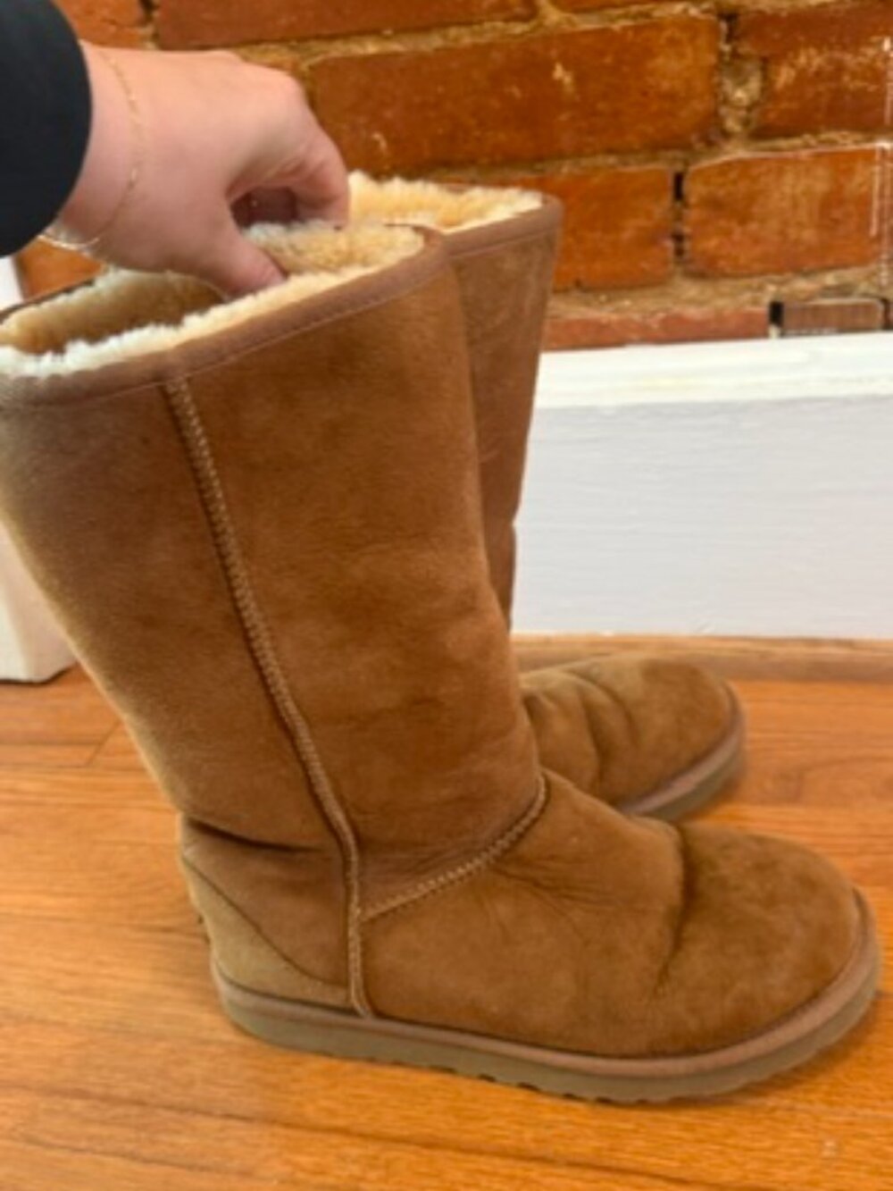 Ugg Classic Tall boot, size 8, chestnut brown